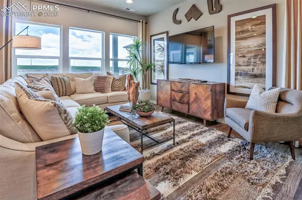 8570 Blue Feather LOOP, Colorado Springs, CO 80908