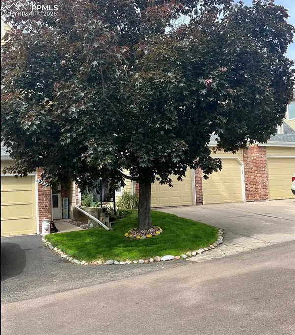 2232 Palm DR, Colorado Springs, CO 80918