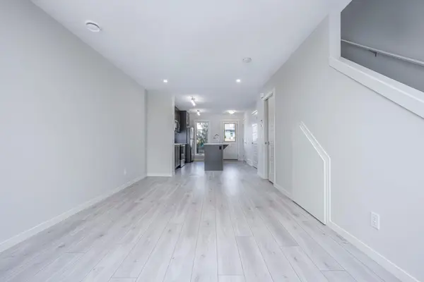 412 Seton CIR SE, Calgary, AB T3M 3H1