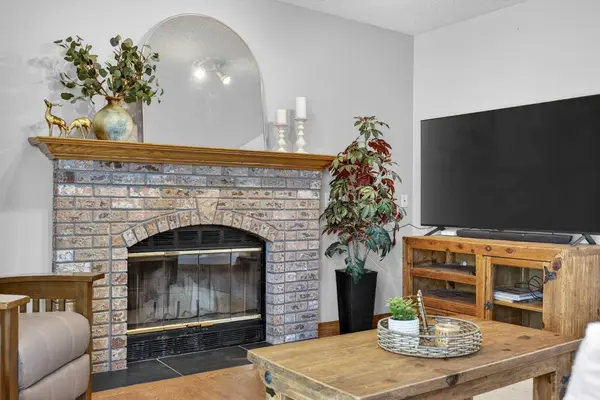 12 Manyhorses Rise, Rural Rocky View County, AB T3Z 1A1