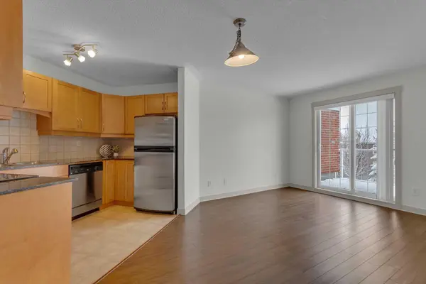 2233 34 AVE SW #321, Calgary, AB T2T 6N2