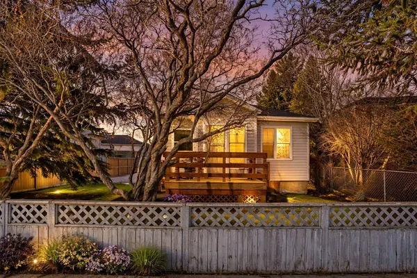 231 11A ST NE, Calgary, AB T2E 4P1