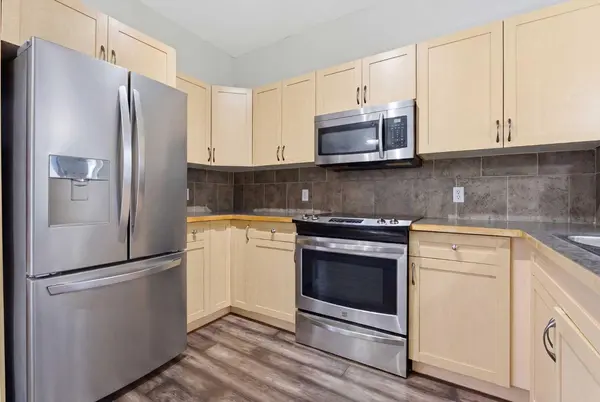 111 Tarawood LN NE #6108, Calgary, AB T3J 0C1