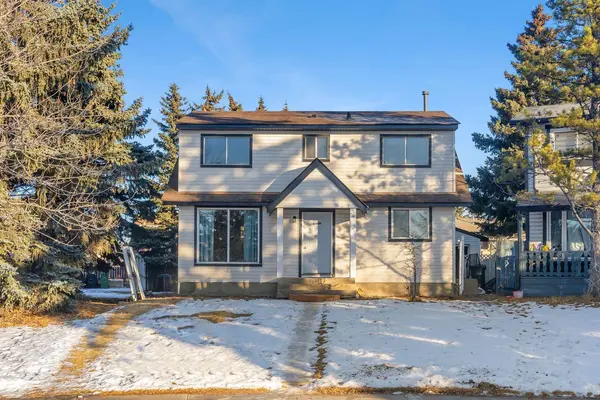 36 Falton CT NE, Calgary, AB T3J 1J3
