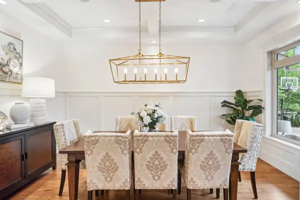 108 Posthill DR SW, Calgary, AB T3H 0J1