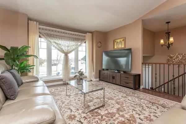 229 Jaspar CRES, Red Deer, AB T4P 0G9