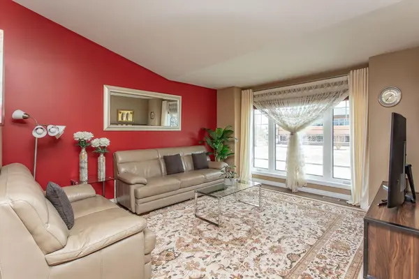 229 Jaspar CRES, Red Deer, AB T4P 0G9