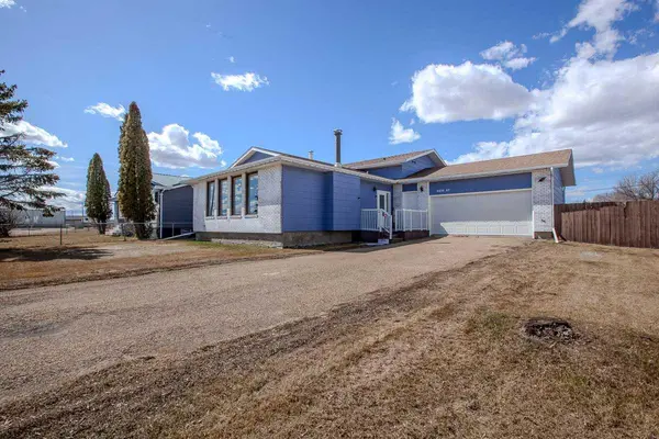 4408 45 ST, Mayerthorpe, AB T0E1N0