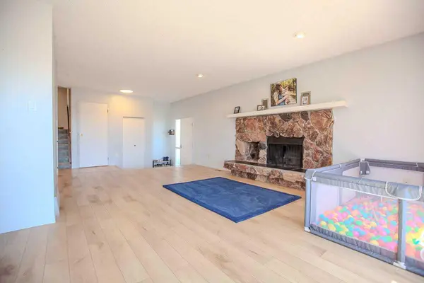 4408 45 ST, Mayerthorpe, AB T0E1N0