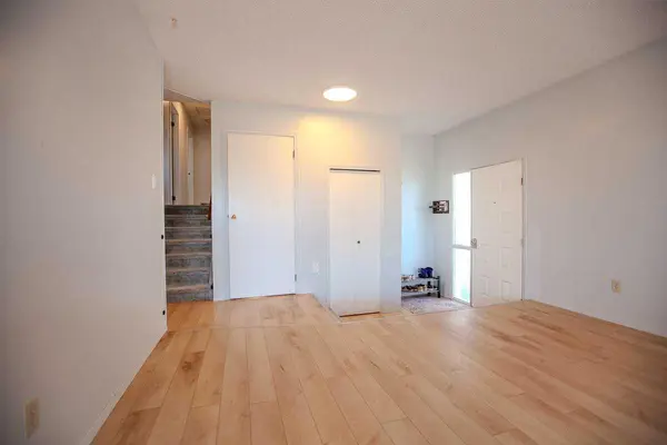 4408 45 ST, Mayerthorpe, AB T0E1N0