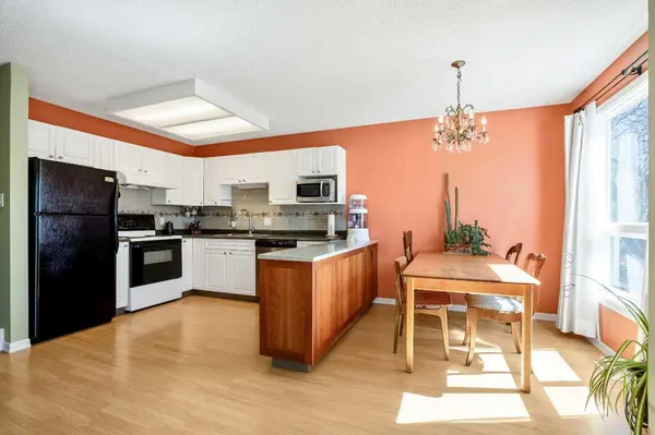 240 27 AVE NW, Calgary, AB T2M 2H4