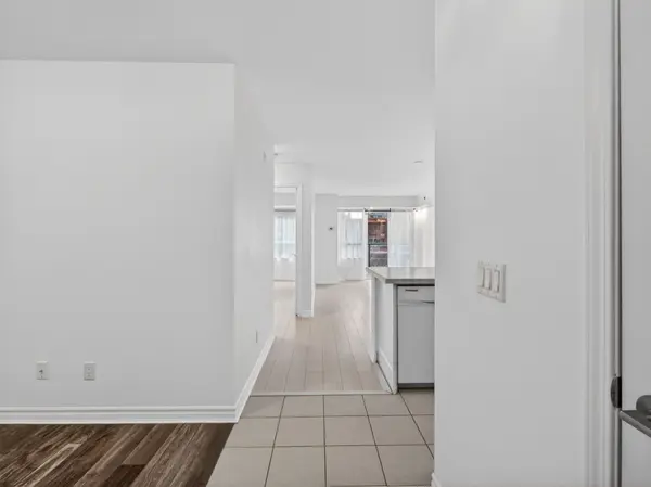 35 Saranac BLVD #224, Toronto C04, ON M6A 2G4