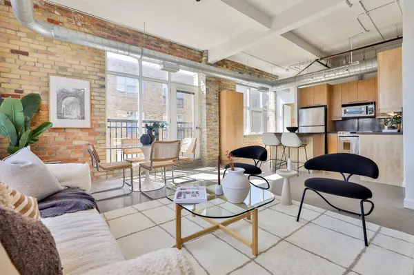 955 Queen ST W #519, Toronto C01, ON M6J 3X5