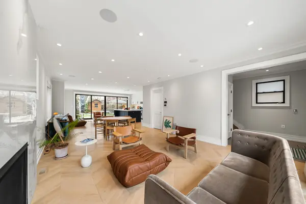 26 Carey RD, Toronto C10, ON M4S 1N8