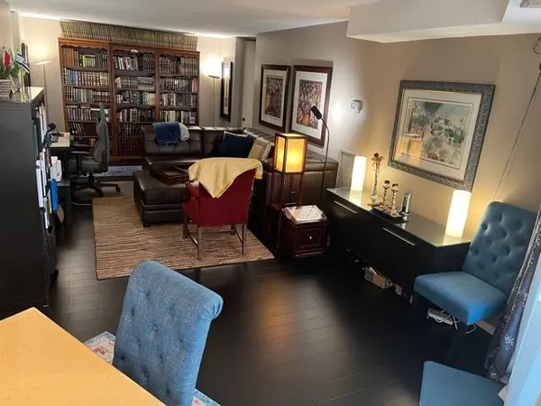 150 Neptune DR #304, Toronto C04, ON M6A 2Y9