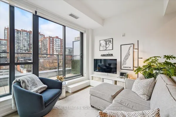 90 Niagara ST #405, Toronto C01, ON M5V 0P9