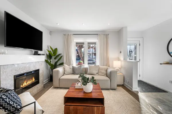 220 Robina AVE, Toronto C03, ON M6C 3Z1