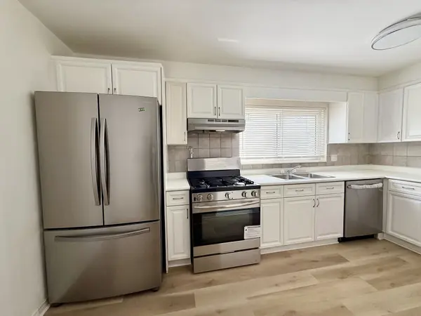 17 Regatta CRES #Upper, Toronto C07, ON M2R 2X7