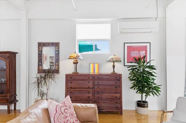 326 Carlaw AVE #211, Toronto E01, ON M4M 3N8