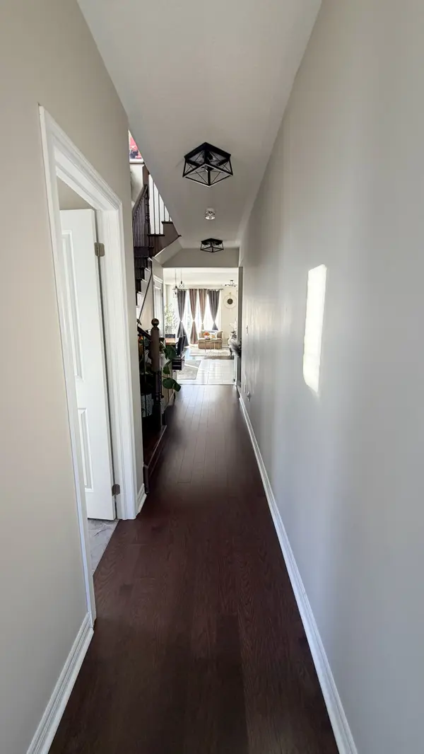 2502 Hibiscus DR, Pickering, ON L1X 0G7