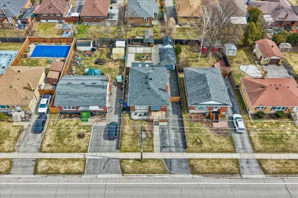 259 Farewell ST, Oshawa, ON L1H 6L8