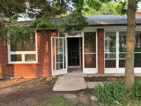 35 Homestead RD #Main, Toronto E10, ON M1E 3R8