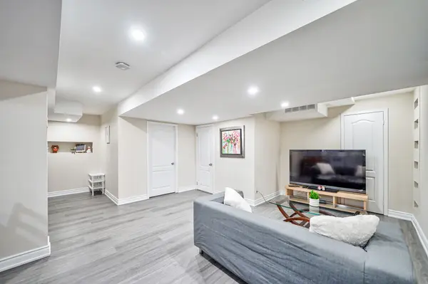 6 Stonebridge BLVD #Bsmt, Toronto E05, ON M1W 4A7