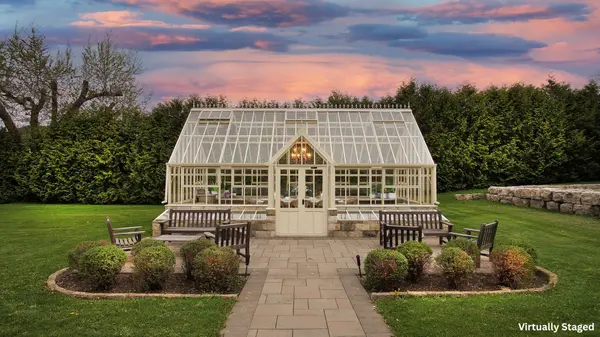 6 Macleod Estate CT, Richmond Hill, ON L4E 0B1