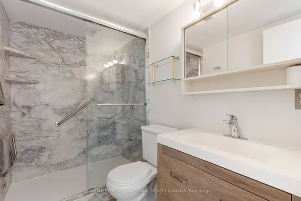 249 Major Mackenzie DR E #105, Richmond Hill, ON L4C 9M8