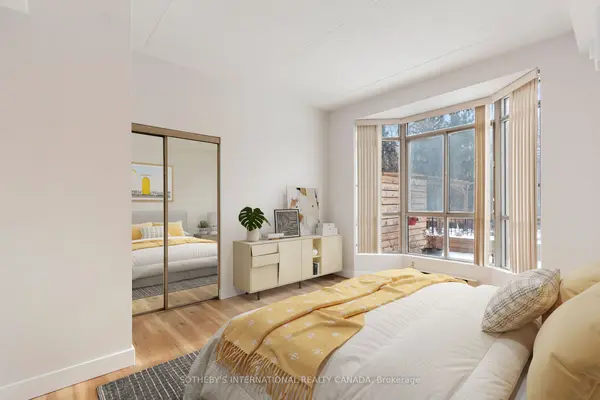 249 Major Mackenzie DR E #105, Richmond Hill, ON L4C 9M8