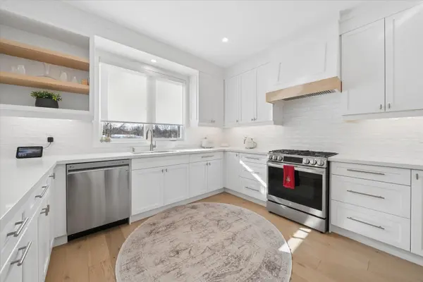 18 Victoria DR, Uxbridge, ON L9P 1G8