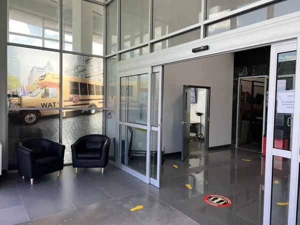 7250 Keele ST #412-413, Vaughan, ON L4K 1Z8