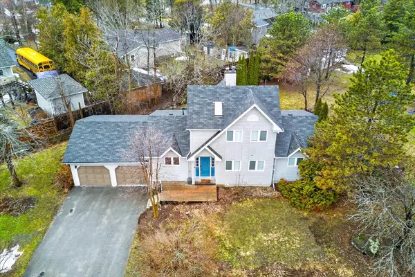 3794 East ST, Innisfil, ON L9S 2L9