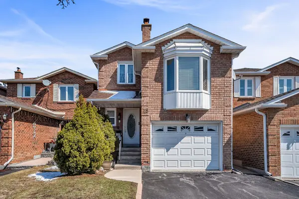 15 White BLVD, Vaughan, ON L4J 5Z4