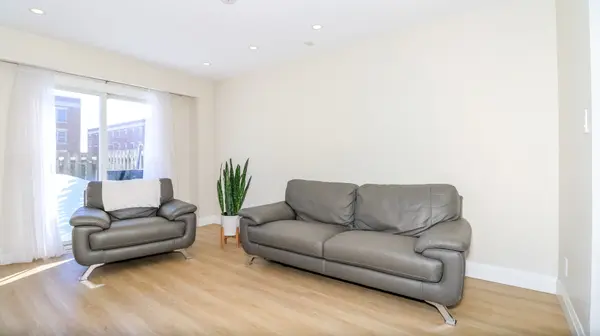 261 Rose ST #Unit #10, Barrie, ON L4M 2V3