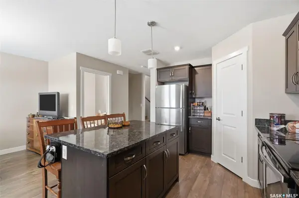 556 Pringle CRESCENT, Saskatoon, SK S7T 1C9