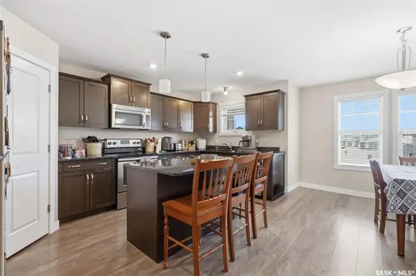 556 Pringle CRESCENT, Saskatoon, SK S7T 1C9