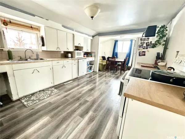 821 2nd AVENUE E, Zenon Park, SK S0E 1W0