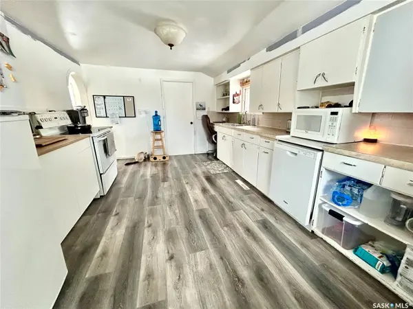 821 2nd AVENUE E, Zenon Park, SK S0E 1W0