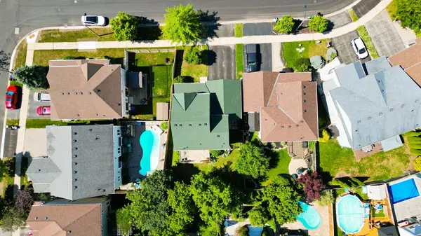 39 Hurst ST, Halton Hills, ON L7J 2Z8