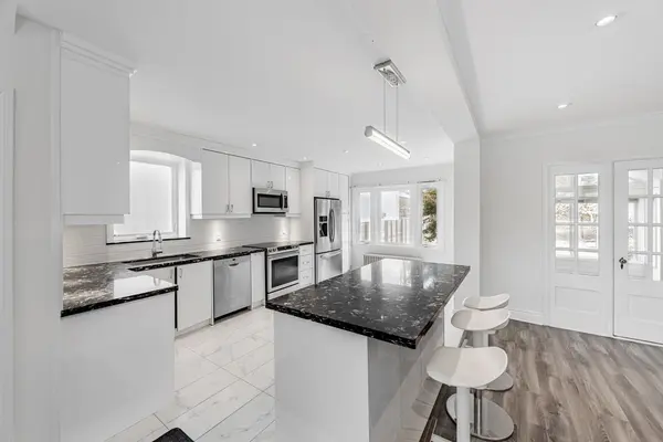 228 The Kingsway N/A, Toronto W08, ON M9A 3T5