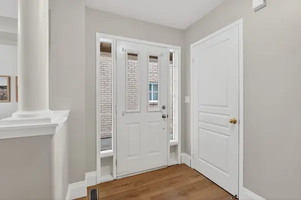 7048 Frontier RDG, Mississauga, ON L5N 7R6