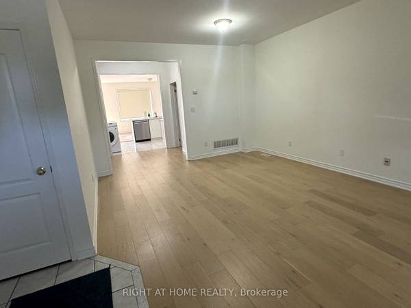 50 Jack Evelyn Wiggins DR, Toronto W05, ON M3J 0E8