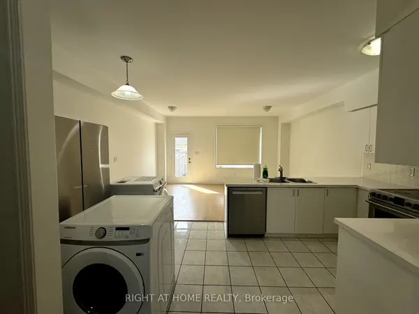 50 Jack Evelyn Wiggins DR, Toronto W05, ON M3J 0E8