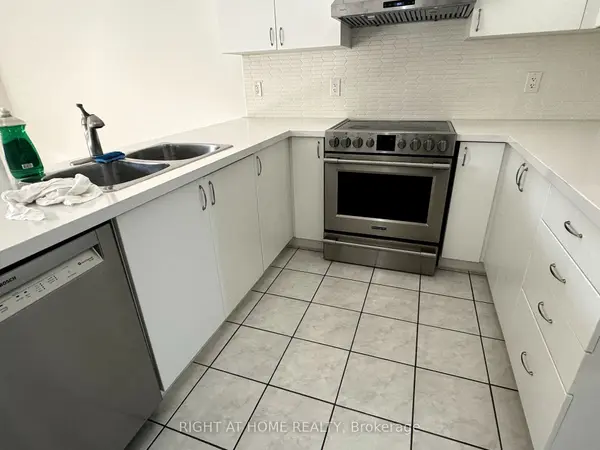 50 Jack Evelyn Wiggins DR, Toronto W05, ON M3J 0E8