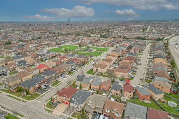 116 Heartleaf CRES, Brampton, ON L7A 2C1