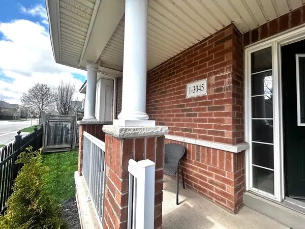 3045 Gladeside AVE #1, Oakville, ON L6M 0R2