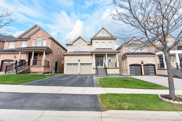 5 Pillar RD, Brampton, ON L6Y 0N9
