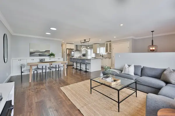 3219 Twin Oaks CRES, Burlington, ON L7M 3A1