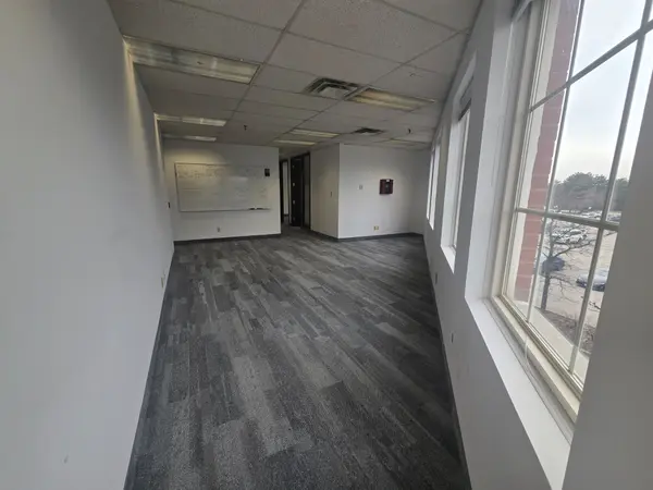 5025 Orbitor DR #1/300, Mississauga, ON L4W 4Y5